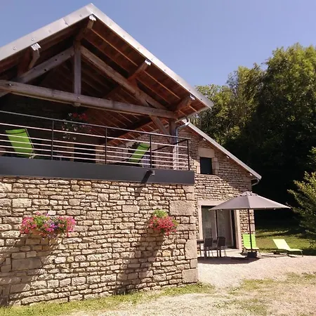 Gite Le Nid Du Poupet Ivrey Exterior photo